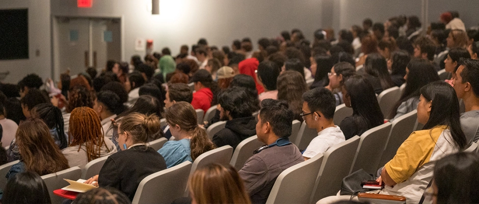 Students attending New Student Orientation